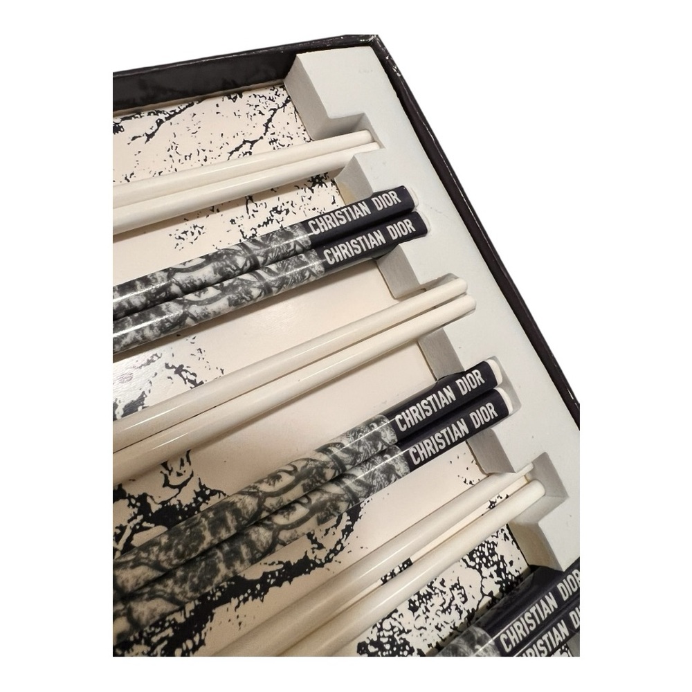 Christian Dior Chopstick Set GWP - Picture 6 of 8